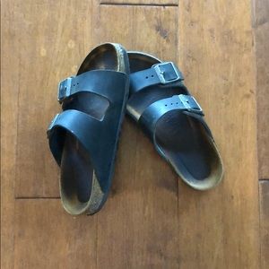 Black real leather Arizona style Birkenstock’s